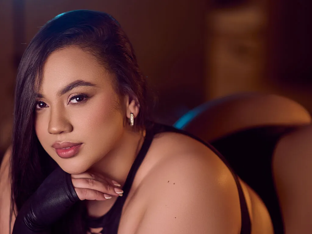 CarolineBleir – webcam model profile photo